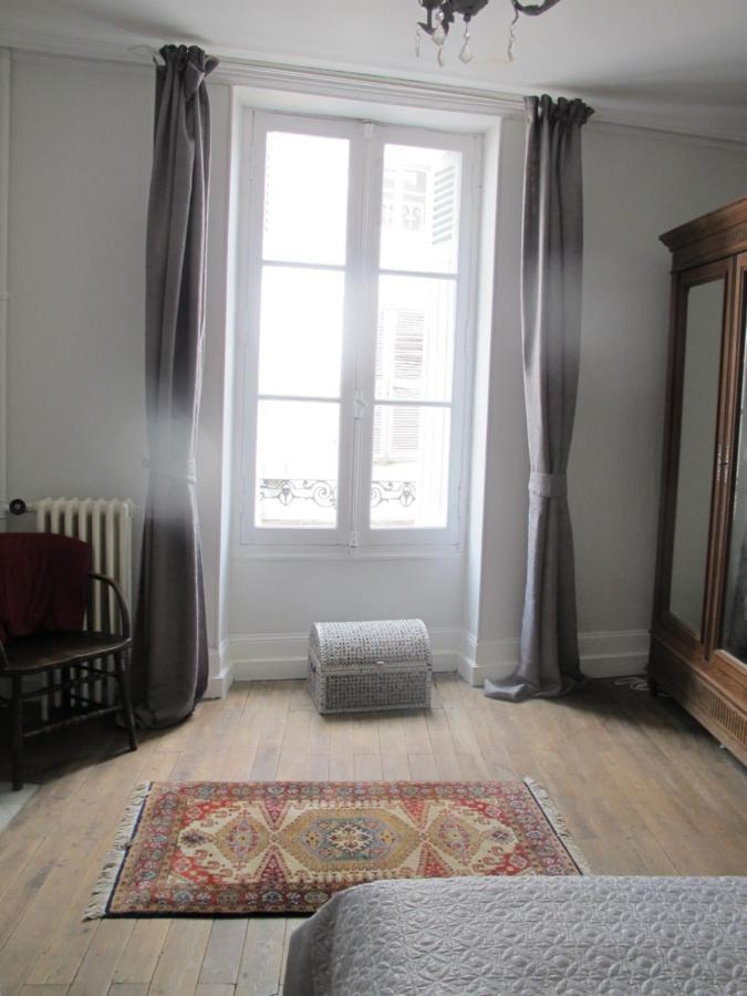 Bed and Breakfast Chezlola Civray  Екстер'єр фото
